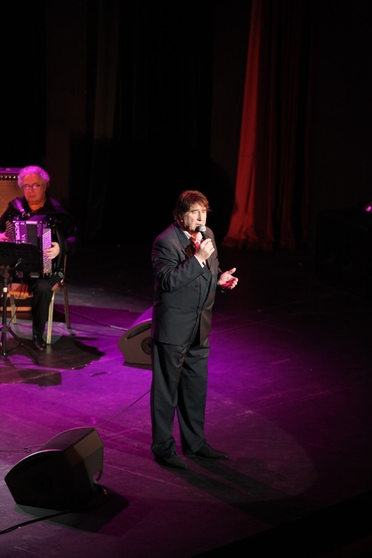Bernard Sauvat Au Casino Du Liban